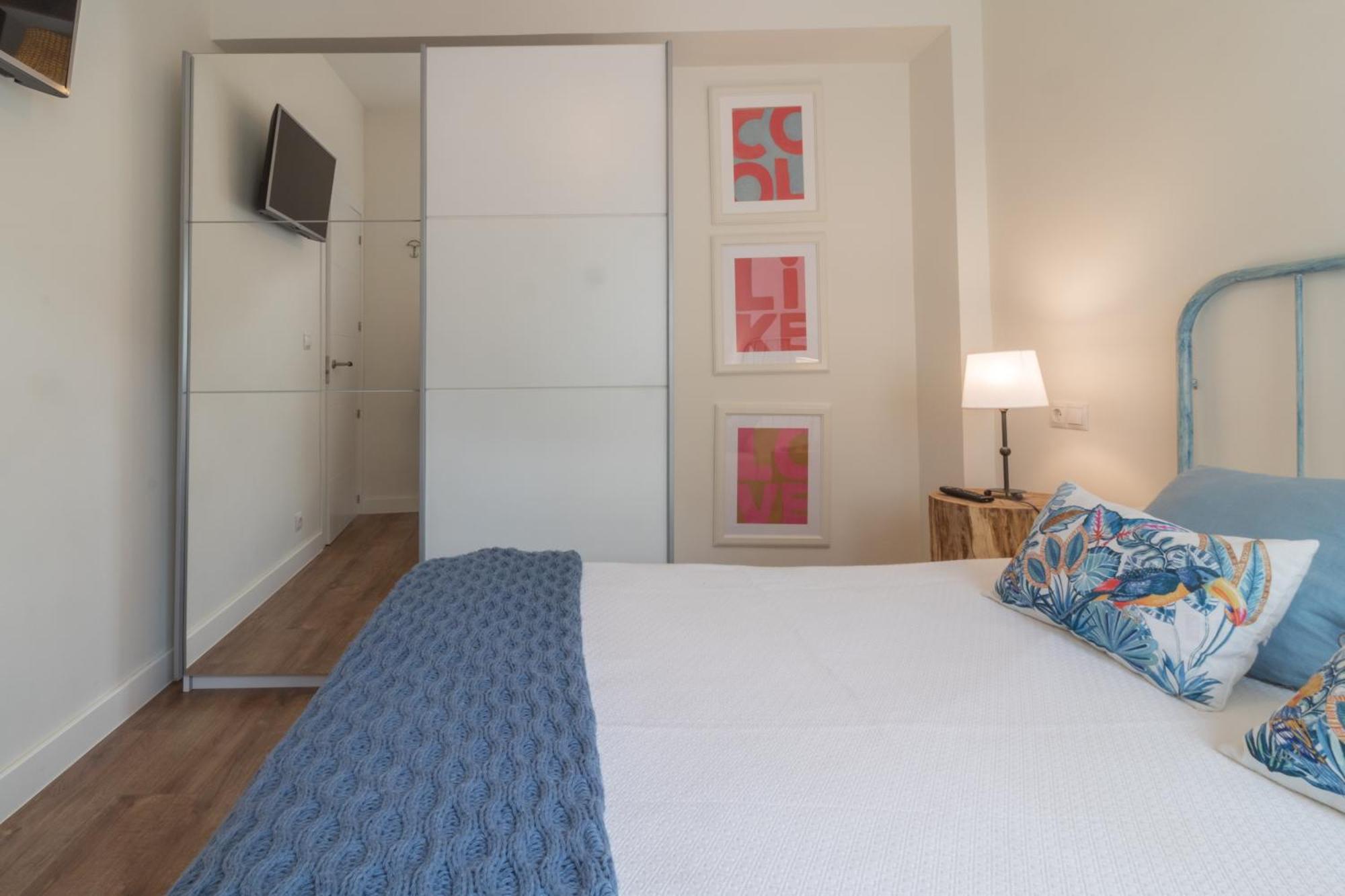 Apartment Infante Casco Historico De Vut-1322-as